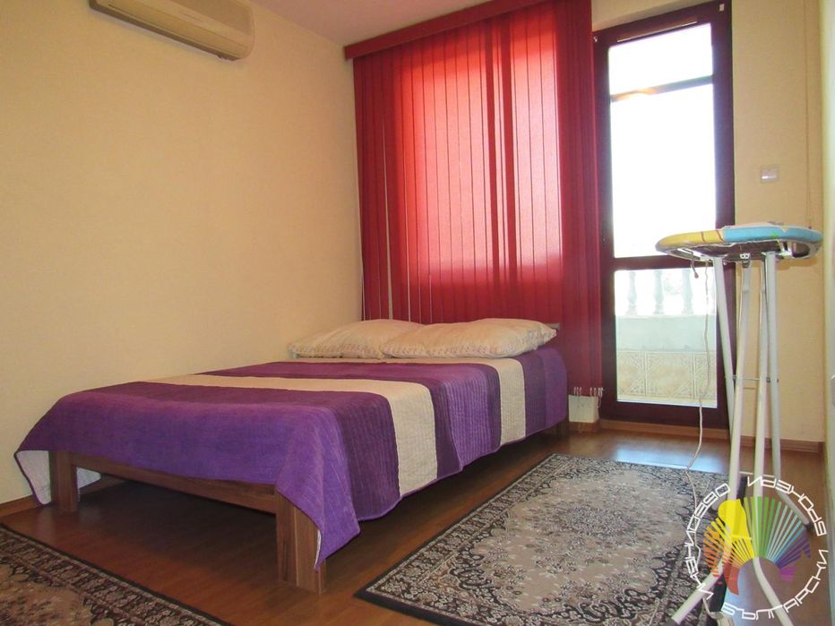 Дава се под наем Тристаен апартамент в Бургас, Лазур - 118 кв.м за 612 € - Снимка #9