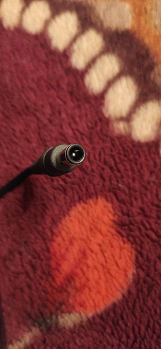 Продам блок питания от ноутбука Samsung