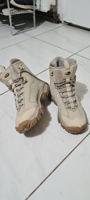 Încălțăminte de iarna ,de dama.