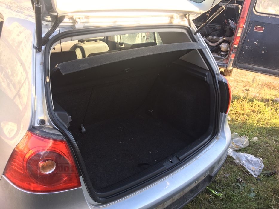 Фолксваген Голф 5 2005г 140кс 90кс/ VW Golf 5 2.0TDI DSG 1.4fsi