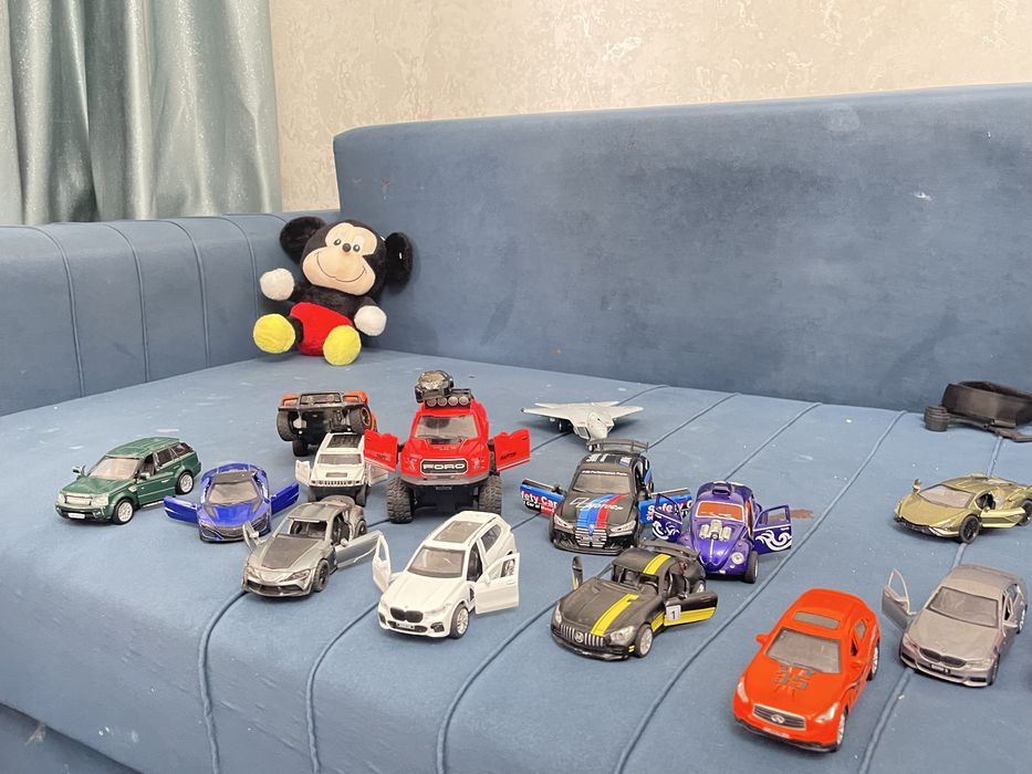 Продам игрушечные машинки