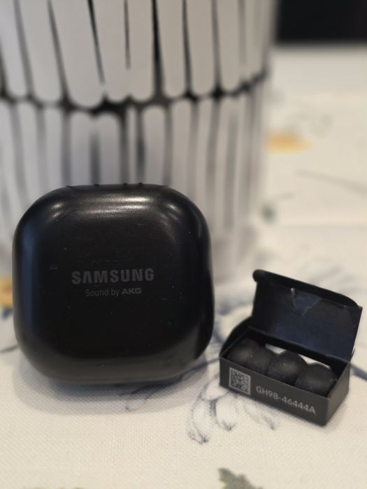 Samsung Galaxy Buds Pro - пълен комплект