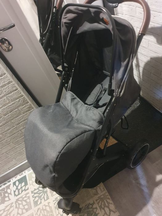 Продам коляску состаяние отличный