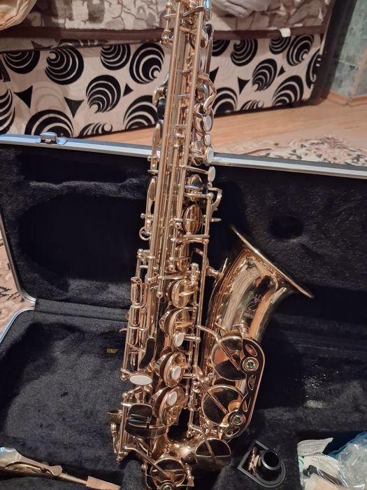 Saxofon Parrot de vanzare