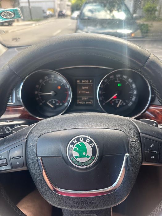 SKODA Superb 2010 — imagine 4