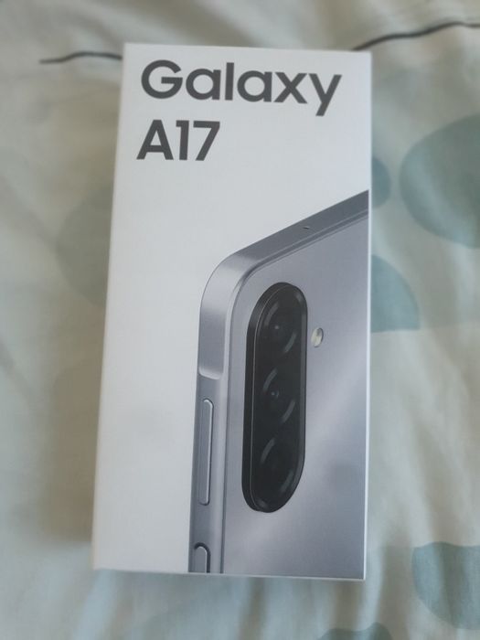 Продам самсунг А 17 новый