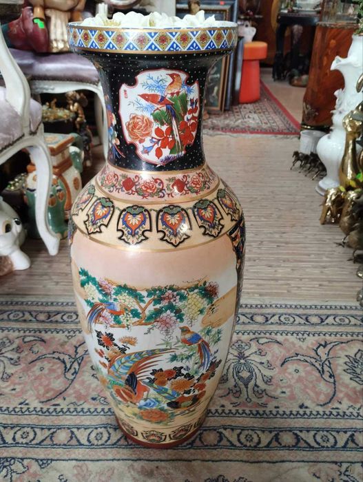 4 броя вази - китайски , ръчно рисувани