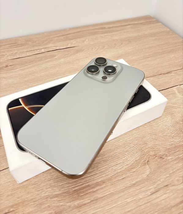 iPhone 16 Pro 128 GB Natural Titanium 100% battery