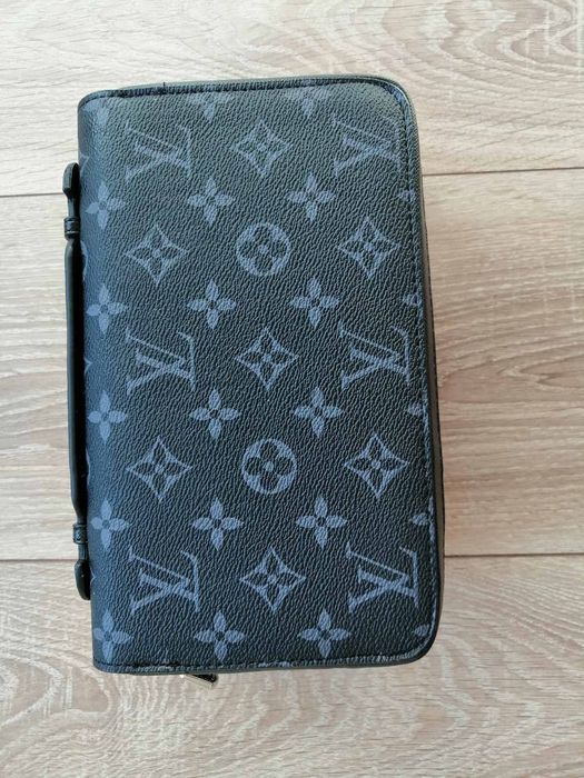 Мъжка чанта за носене в ръка