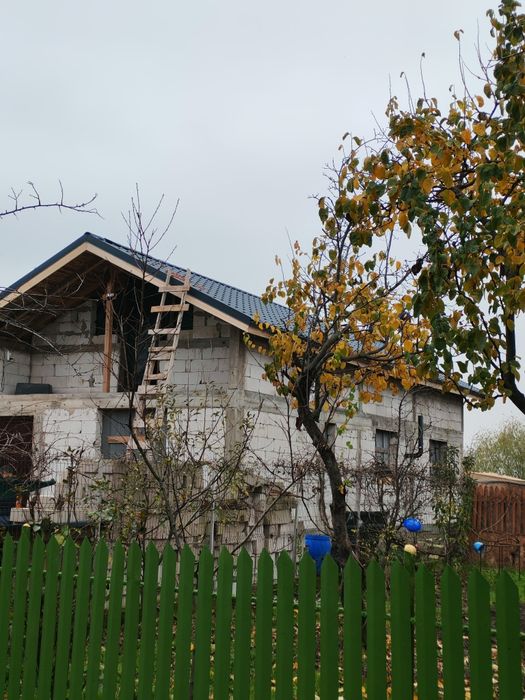 Casa cu teren de vânzare 777 m/2