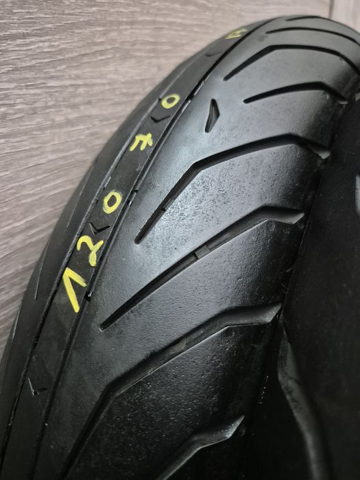 Set anvelope moto 120 70 17 cu 180 55 17 Pirelli Angel Gt 2 dot 2022 si 2023