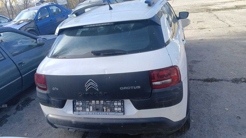 Dezmembrez Citroen C4 Cactus 1.2 Benzina Din 2016 - HM01