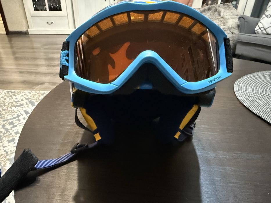 Ски каска и очила