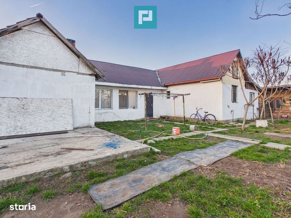 Casă din 2 corpuri cu 5 camere în  Lőkösháza