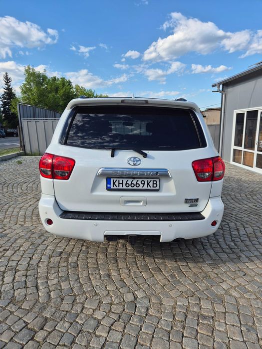 Toyota Sequoia 5.7 PLATINUM