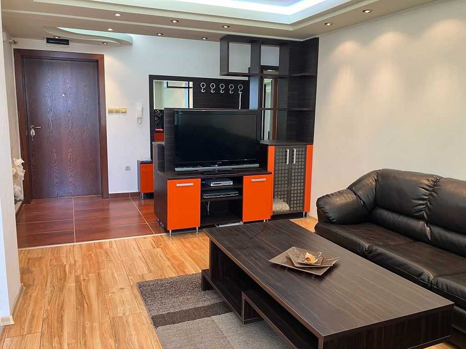 Продава се Двустаен апартамент в Варна, Базар Левски - 63 кв.м за 3937 €/кв.м - Снимка #4