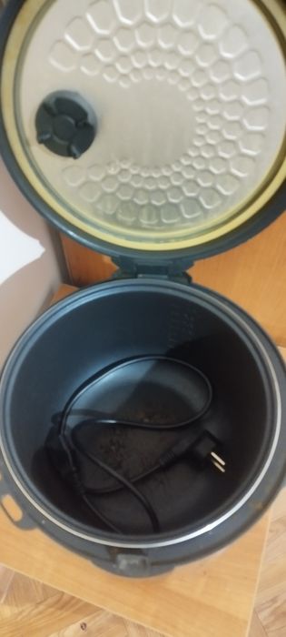 Мультиварка REDMOND RMC-M252