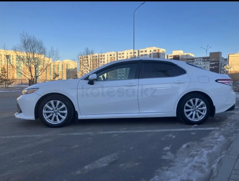 TOYOTA camry V70 LE