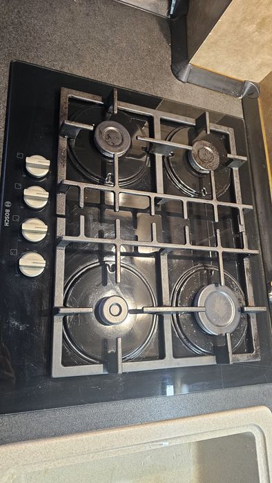 Vând plită încorporabilă Bosch PNP6B6B90, pe gaz