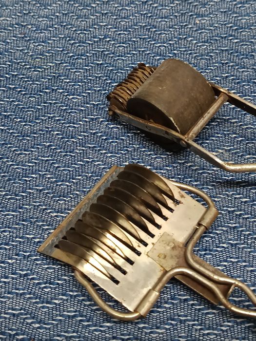 Старинни уреди за рязане на макарони,спагети,паста