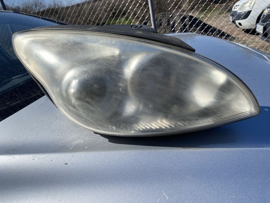 Десен фар за Hyundai i30-2008г