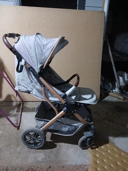 Коляска деткскии буу