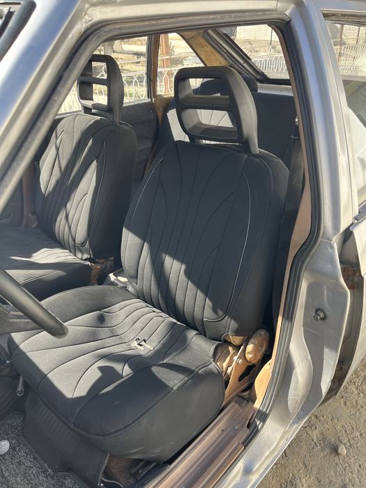 Масквич 2141 сотилади