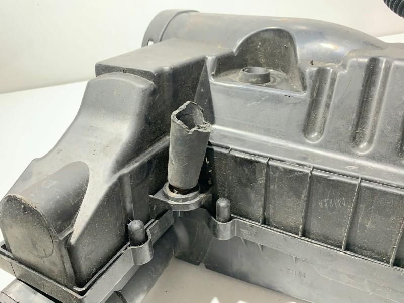 Carcasa filtru aer Volkswagen Golf 6 1.6 tdi CAYC 1K0129620D