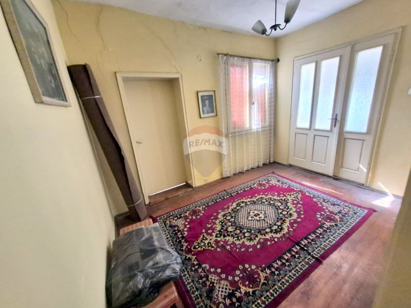 Продава се Къща в Белослав - 174 кв.м за 567 €/кв.м - Снимка #4