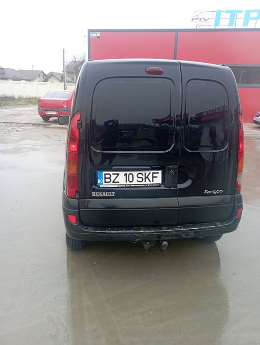 Vând schimb autoutilitara