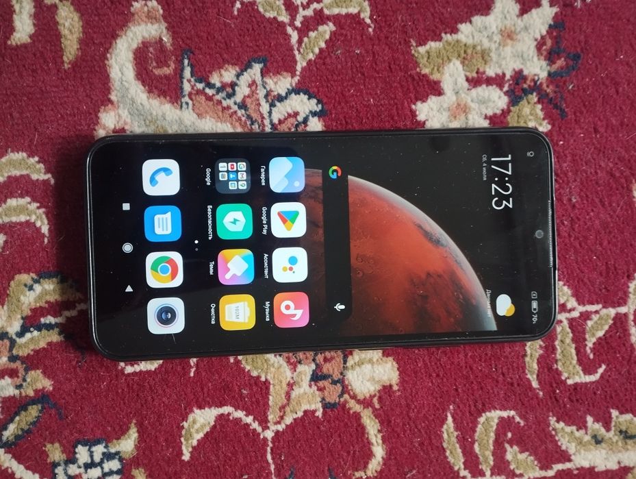 Продам два телефона Redmi