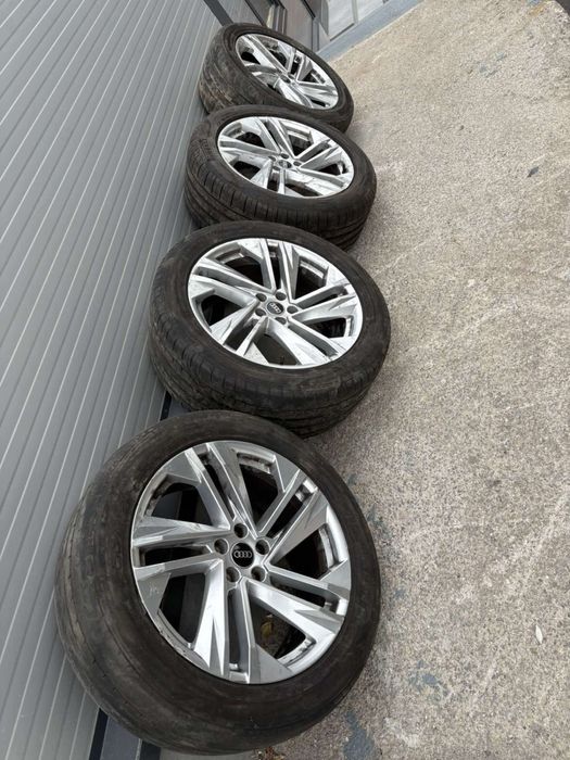 Audi Q7 4M оригинални джанти “20” цола