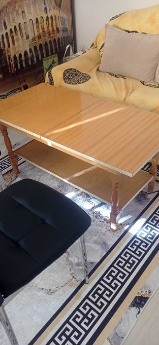 холна масичка гланцирана