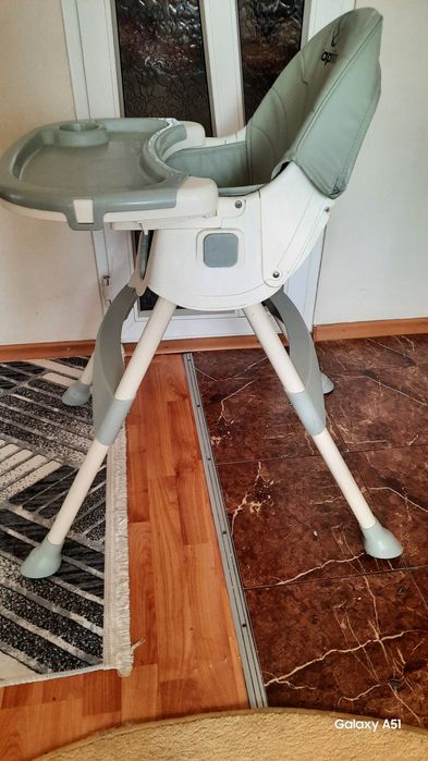 Scaun de masă bebe