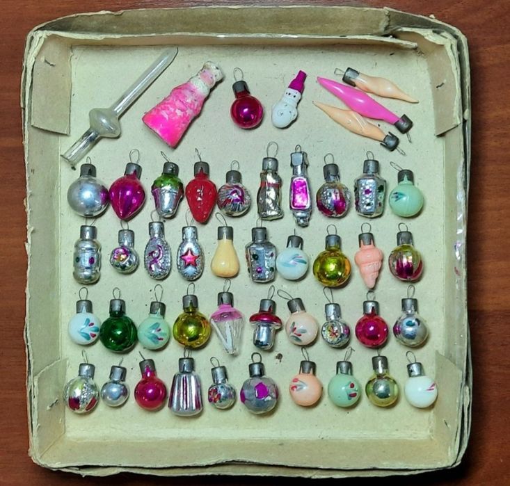 Редкий набор игрушек на ёлку Малютку. Ереванский Электроламповый завод