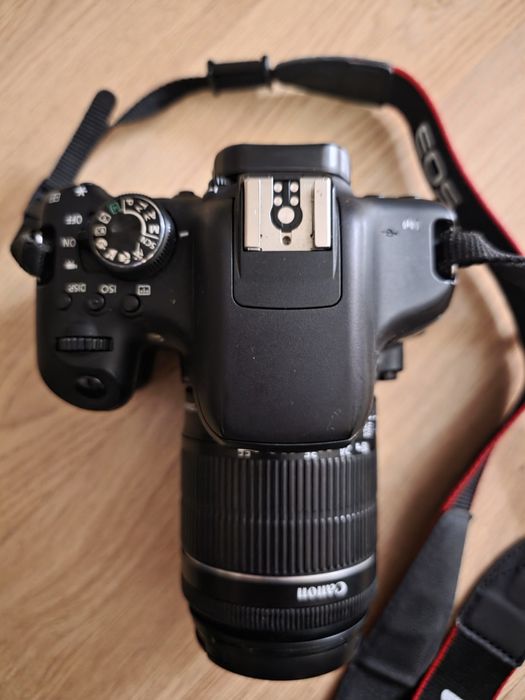 Фотоапарат CANON 750 D