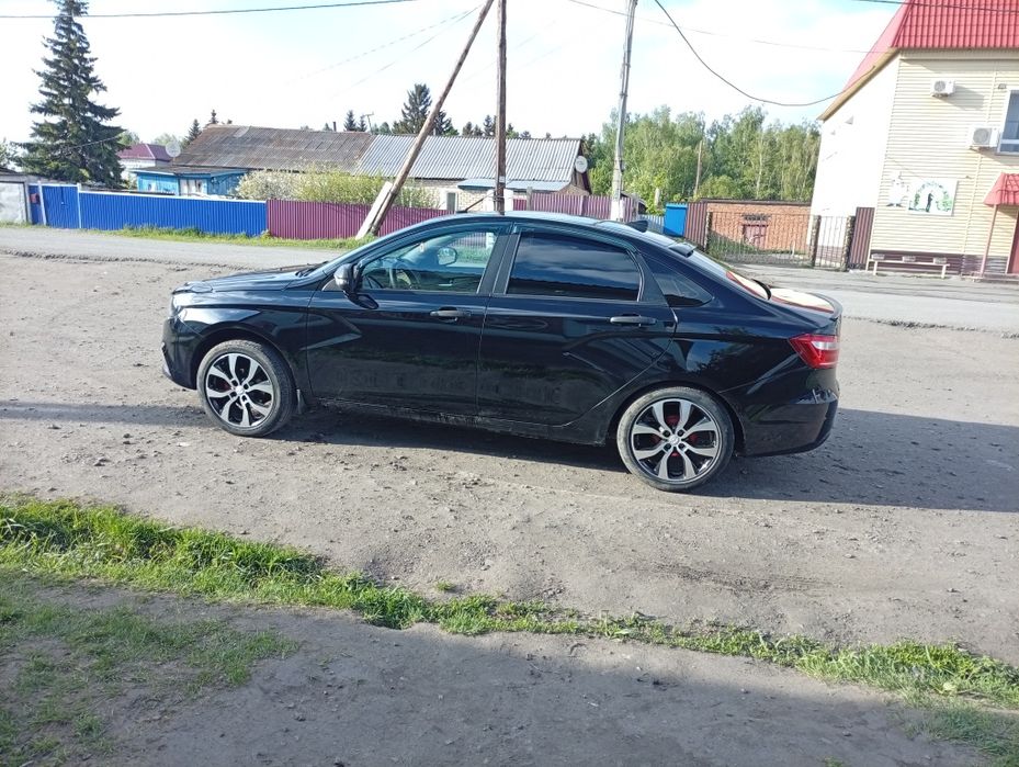 Продам Весту 21г