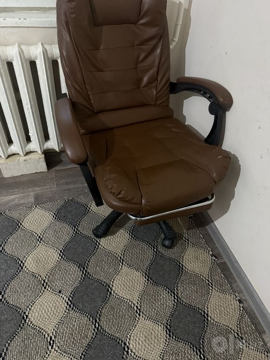 Kreslo nastroyka boladi yotadi