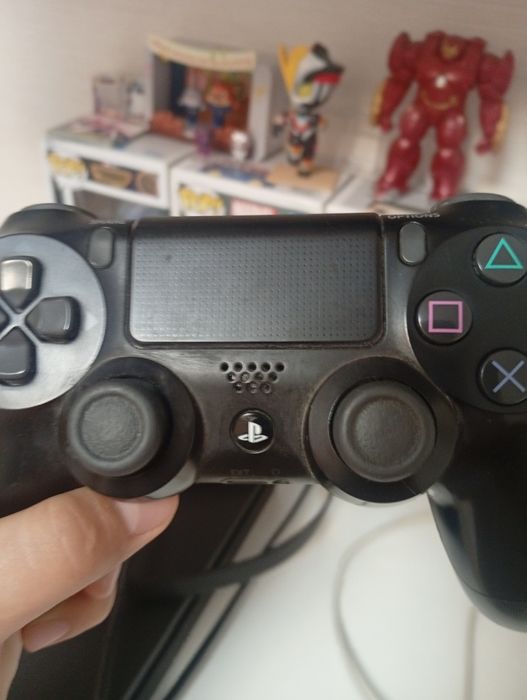 Playstation 4 slim СРОЧНО продаю есть торг