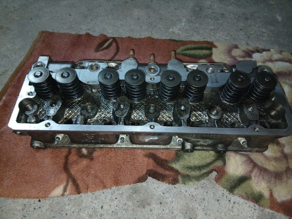 Продам головку 402 двигатель
