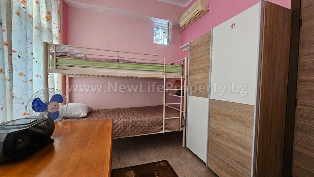 Търговско помещение в р-н „Стария възел“, Слънчев бряг