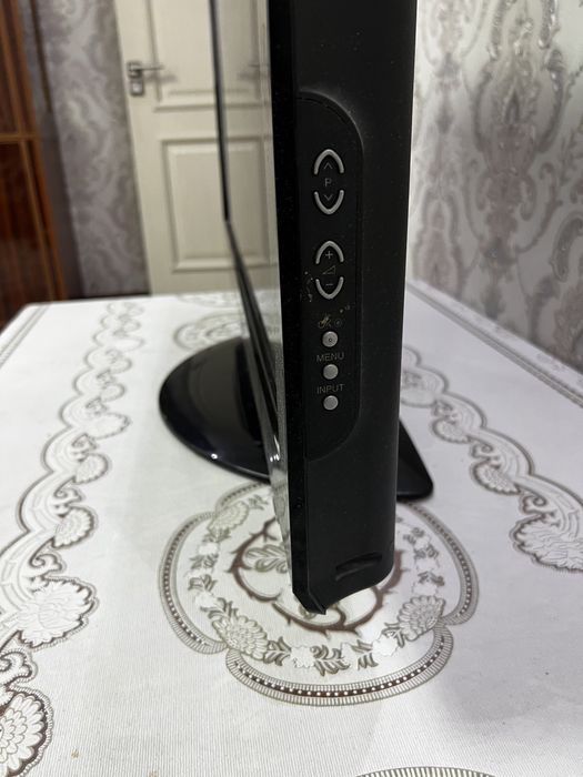 Телевизор LG 32 ( в отличном состоянии)