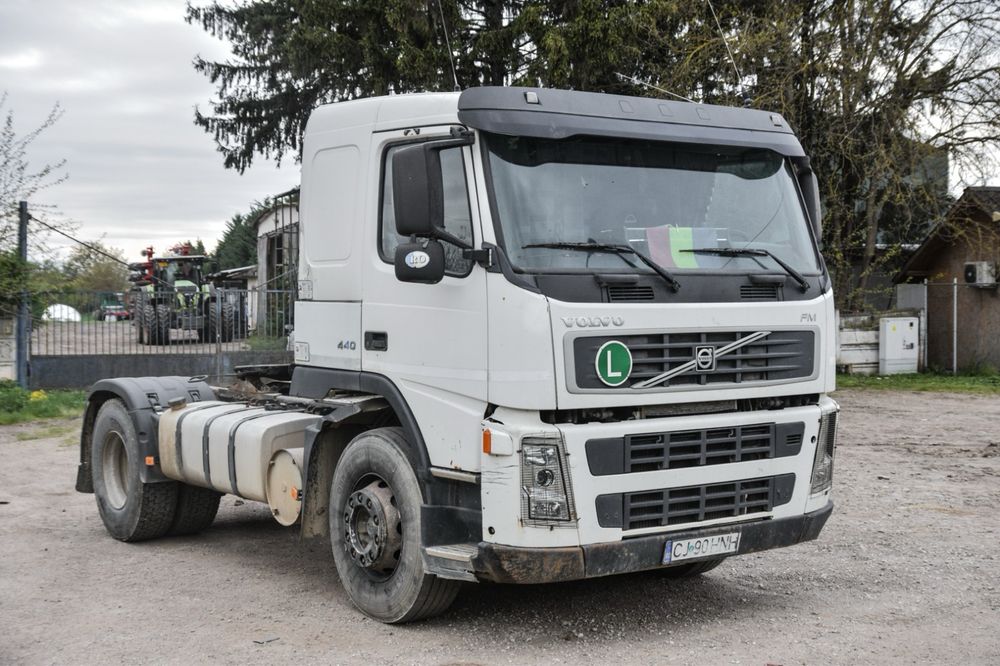 Volvo FM440 cap tractor