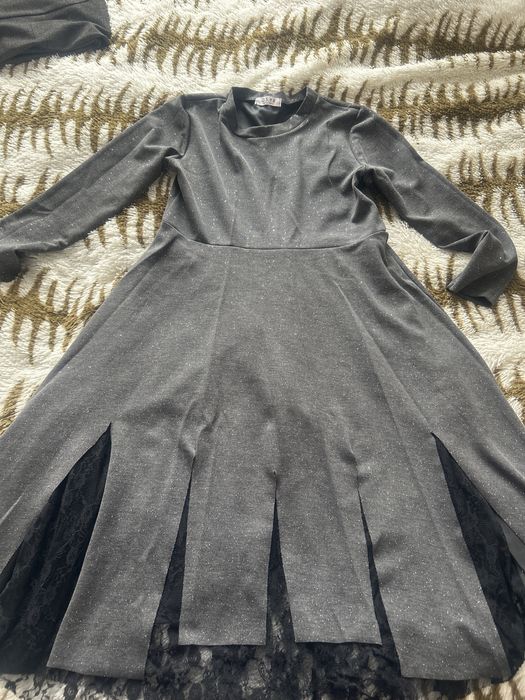 Женская одежда платья