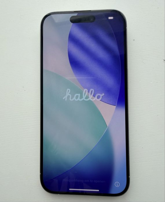 Продам iPhone 15 Pro 256GB белый