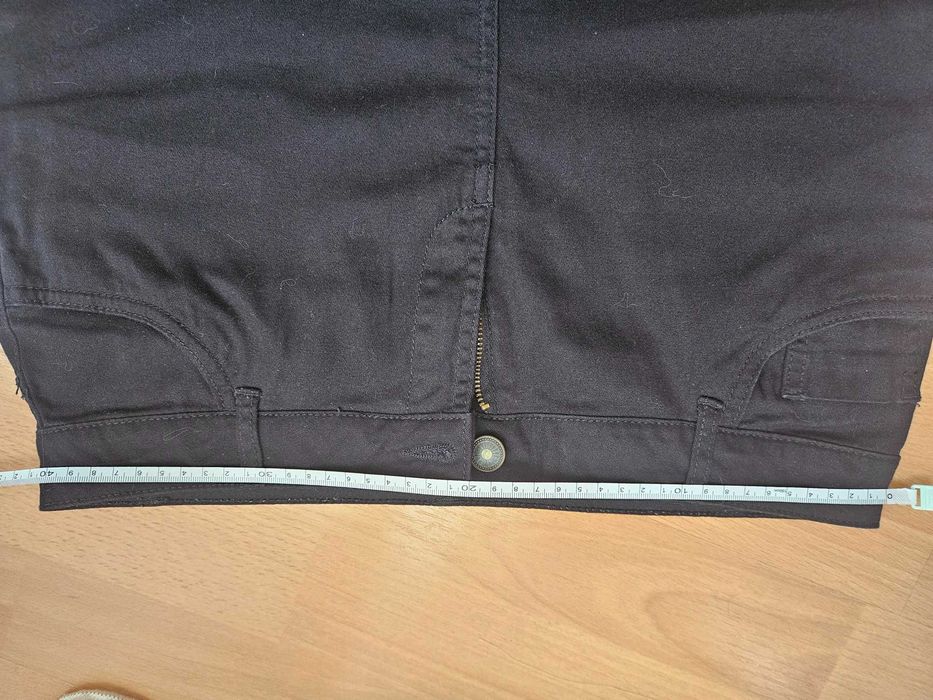 Fusta vara mini neagra