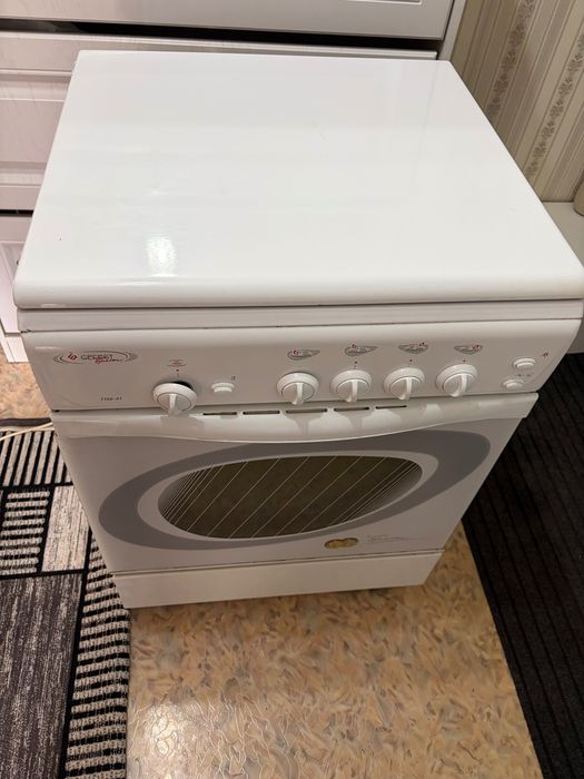 Газ плита четырех камфорнач