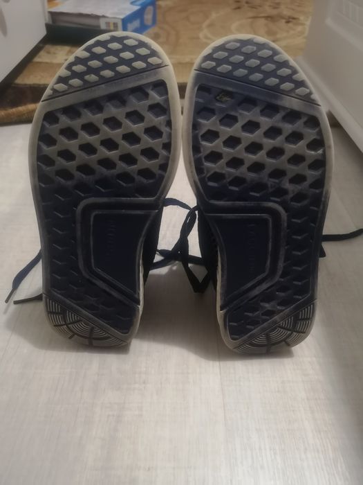 Кроссовки для девочки 32 размера