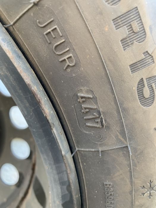 Roti Dacia Logan cu cauciucuri M+S 185 65 R15