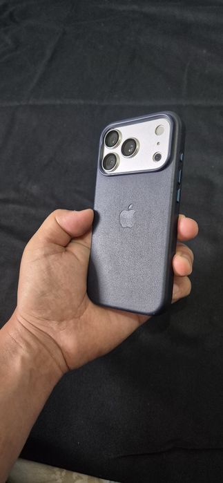 Iphone 16 pro 17 pro qilingan 256 GB